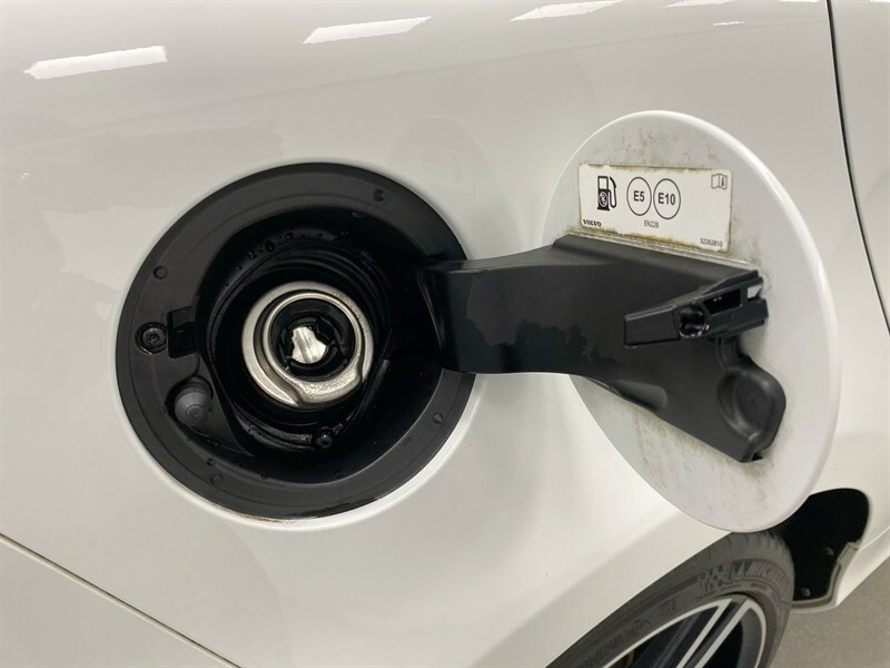 Volvo V40 T3 R-design Edition Silver #28