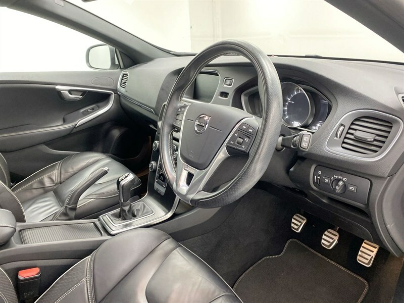 Volvo V40 T3 R-design Edition Silver #33