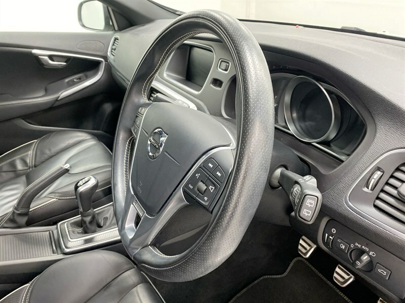 Volvo V40 T3 R-design Edition Silver #43