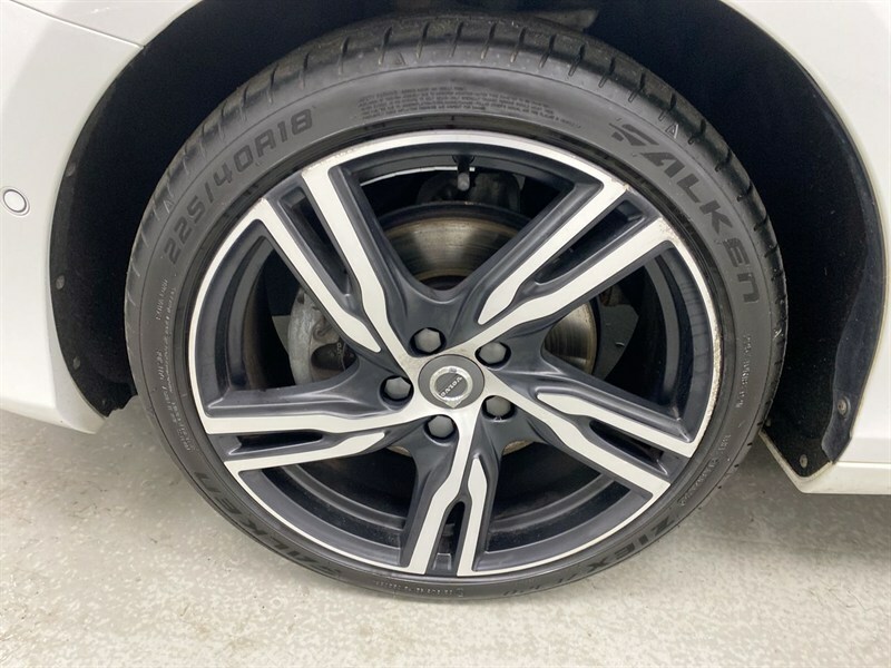 Volvo V40 T3 R-design Edition Silver #9