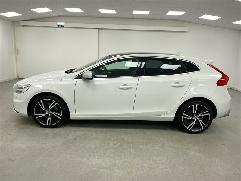 Volvo V40 T3 R-design Edition Silver #13