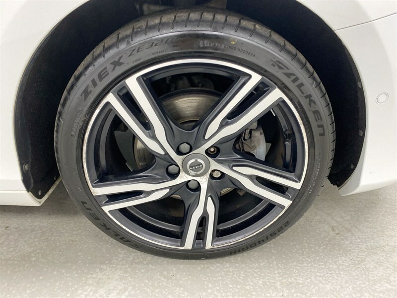 Volvo V40 T3 R-design Edition Silver #15