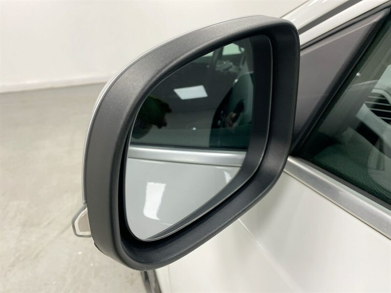 Volvo V40 T3 R-design Edition Silver #26