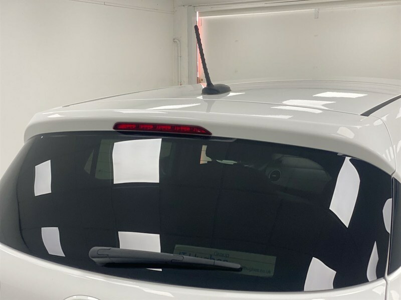 Hyundai I10 Go Se White #25