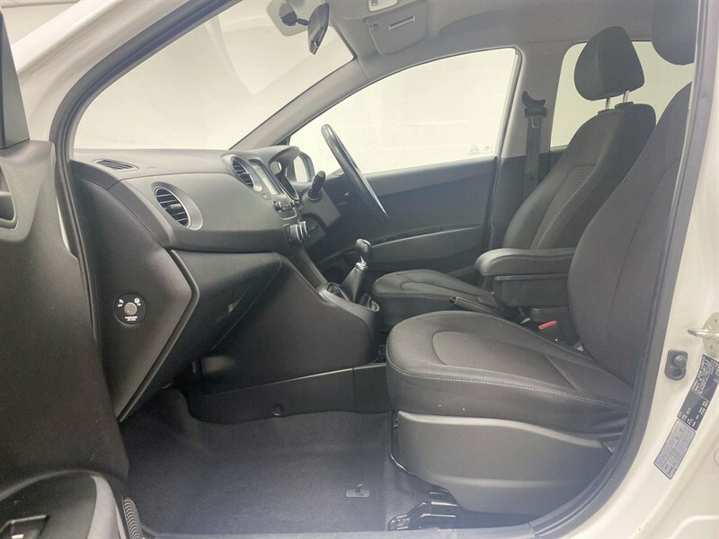 Hyundai I10 Go Se White #53