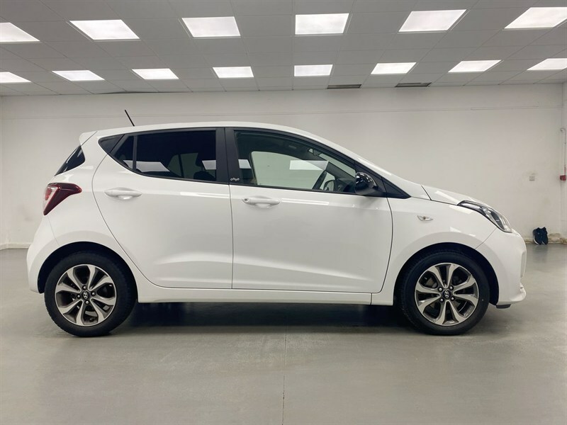 Hyundai I10 1.0 Play White #5