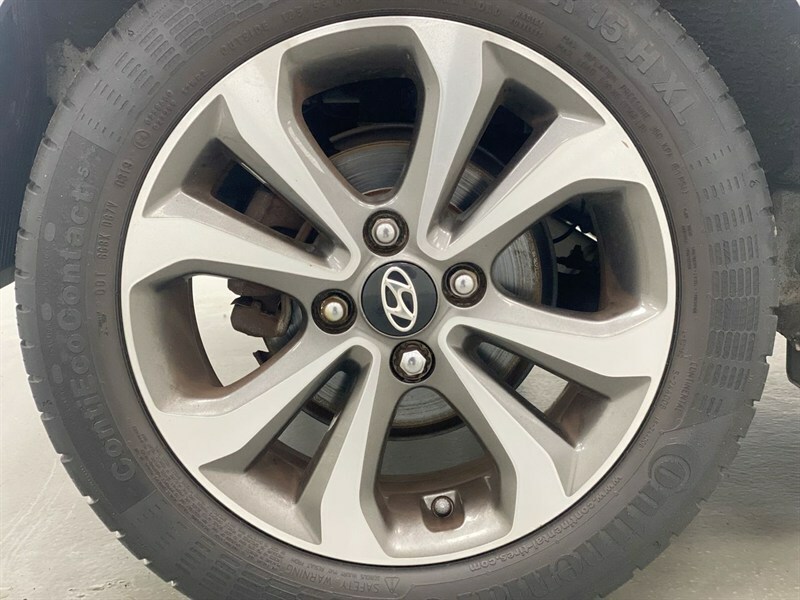 Hyundai I10 Go Se White #17