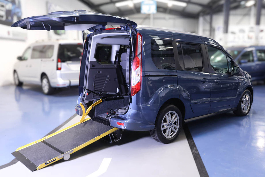 Ford Tourneo Connect 1.5 Tdci Titanium Blue #2