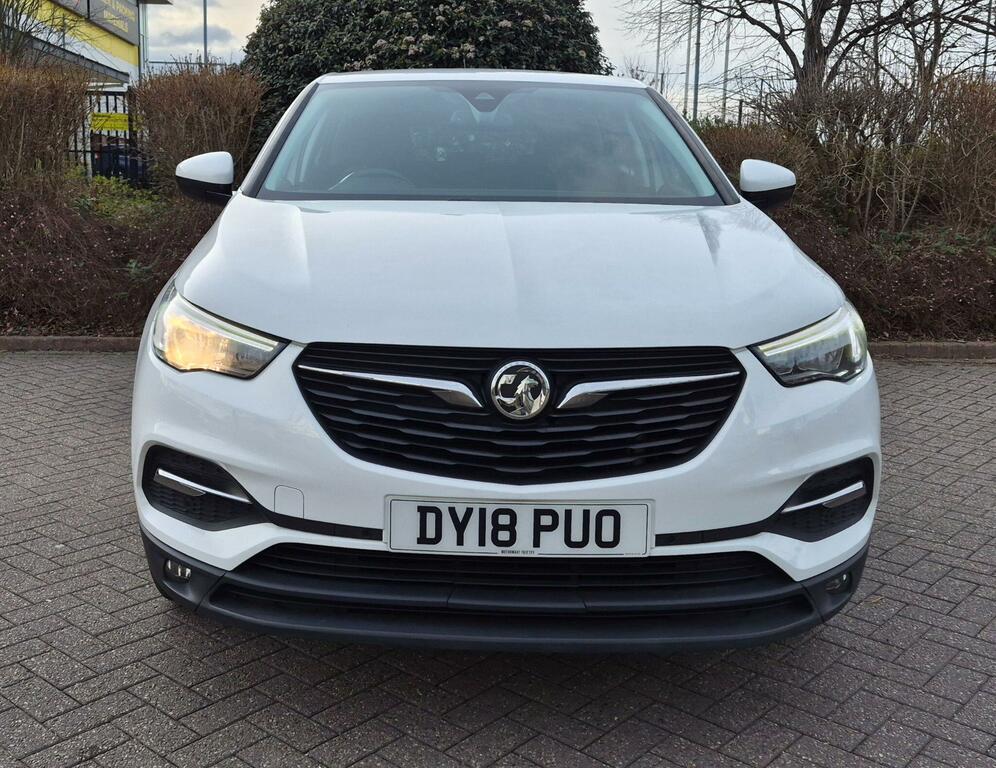 Vauxhall Grandland X Se White #4