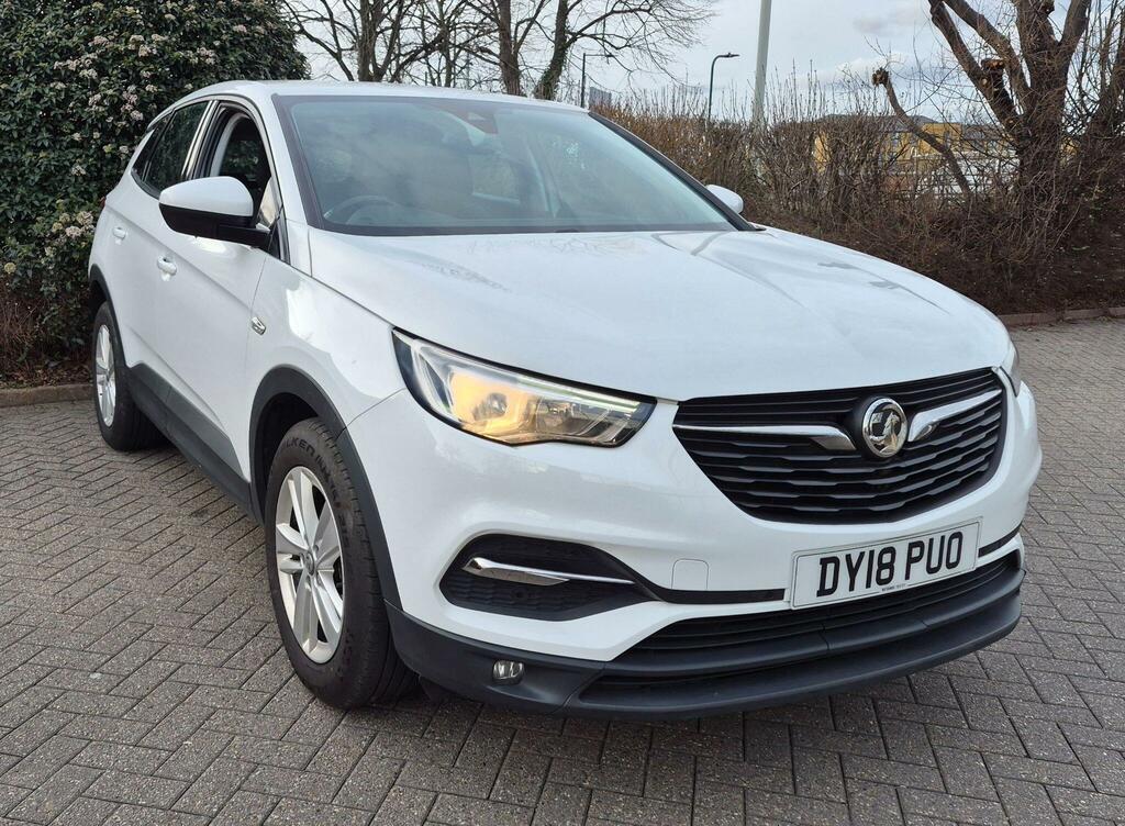 Vauxhall Grandland X Se White #2
