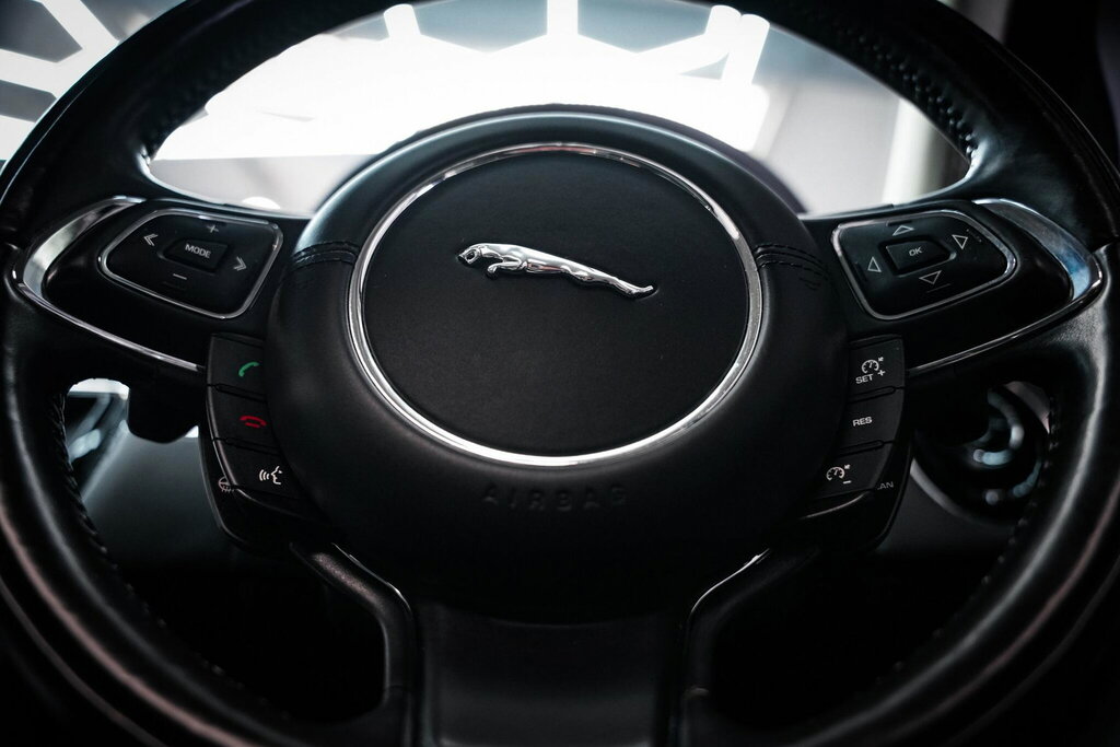 Jaguar XJ Xj Portfolio V6 D Silver #41