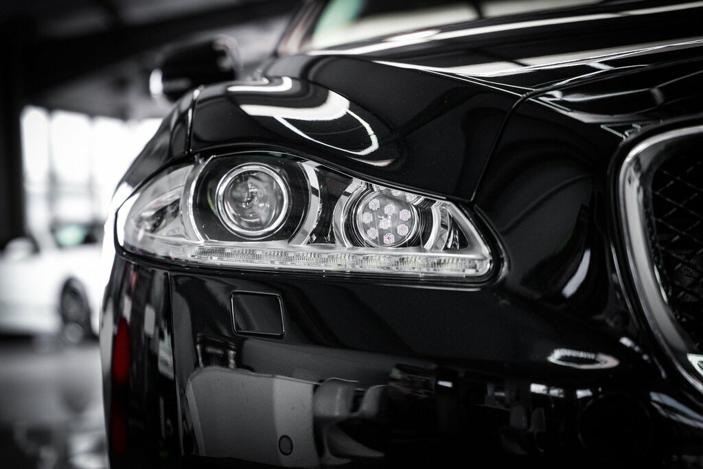 Jaguar XJ Xj Portfolio V6 D Silver #25