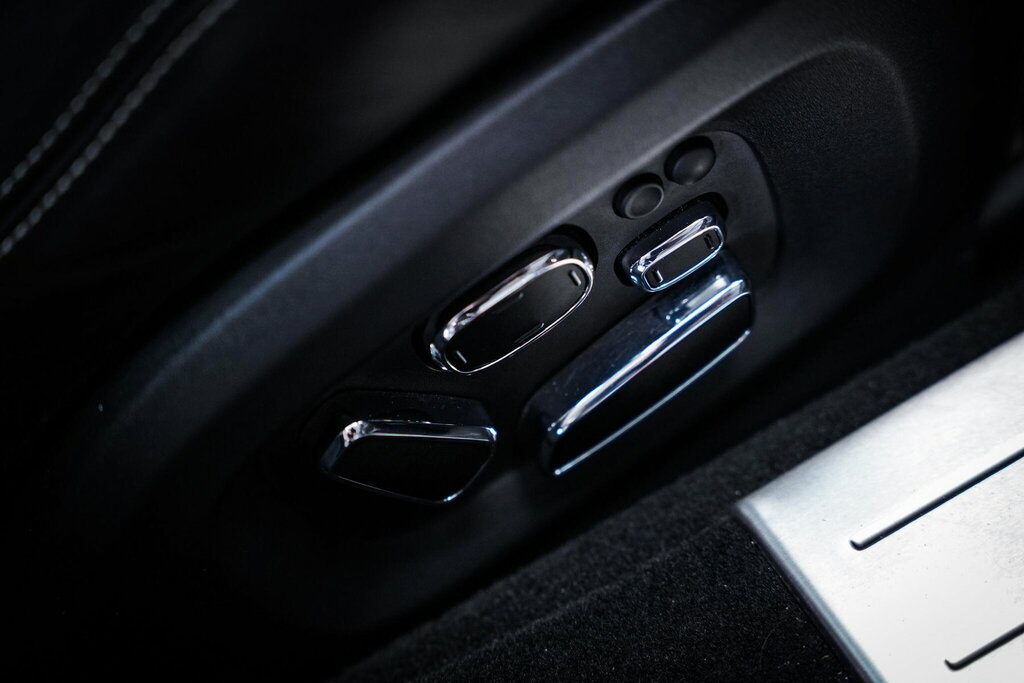 Jaguar XJ Xj Portfolio V6 D Silver #48