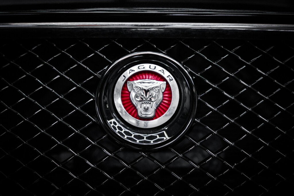 Jaguar XJ Xj Portfolio V6 D Silver #26