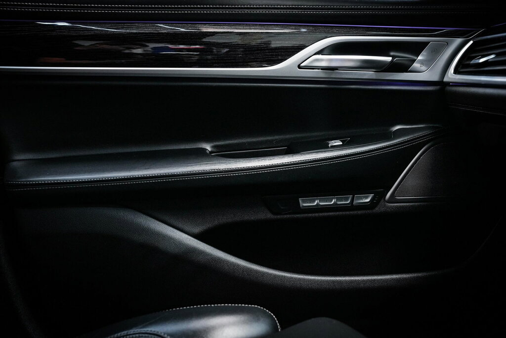 BMW 7 Series 730Ld M Sport #42
