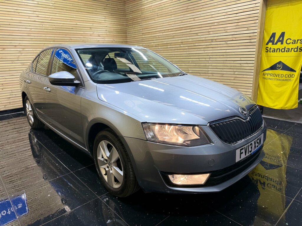 Skoda Octavia S White #15