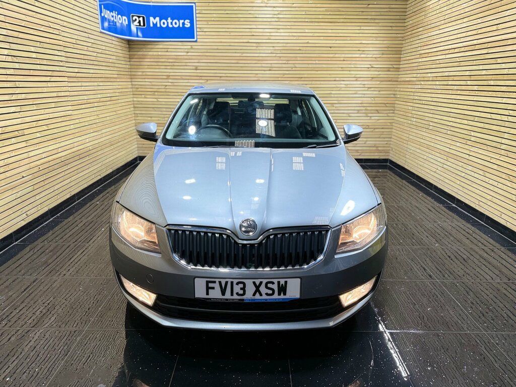 Skoda Octavia S White #2