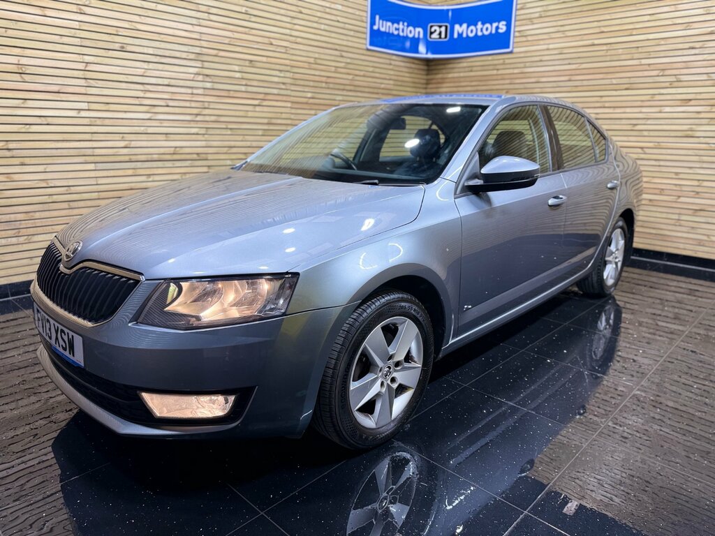 Skoda Octavia S White #13
