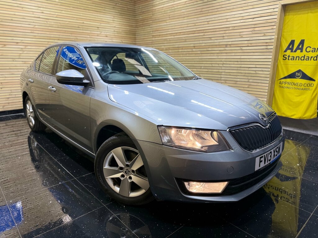 Skoda Octavia S White #4