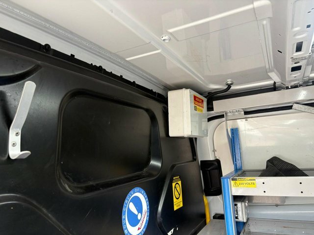 Ford Transit Custom 2.0 Tdci 270 Limited Panel Van L White #10