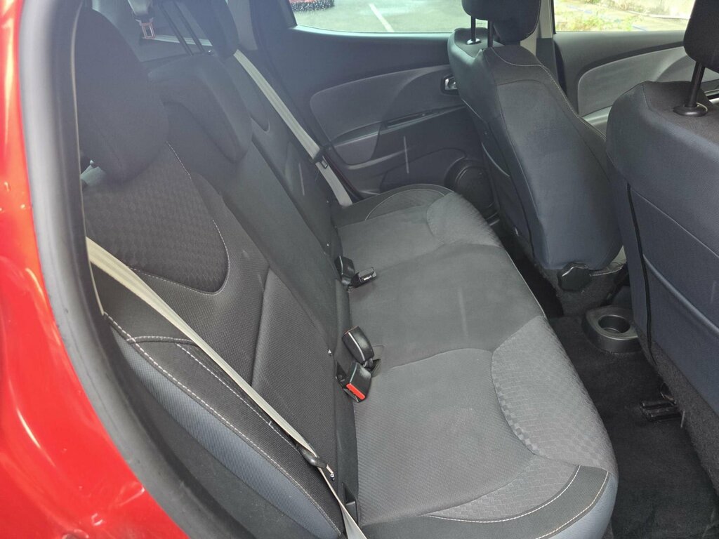 Renault Clio 1.1 Expression Plus 16V 75 Bhp White #11