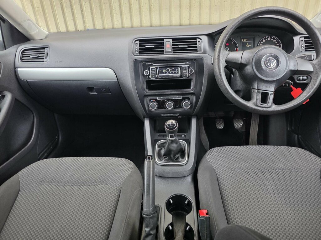 Volkswagen Jetta S Silver #26