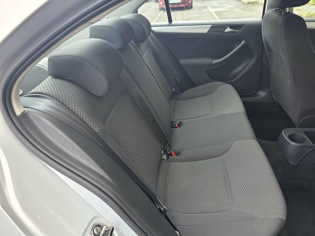 Volkswagen Jetta S Silver #13