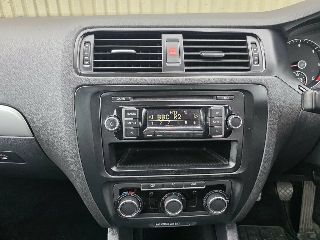 Volkswagen Jetta S Silver #29
