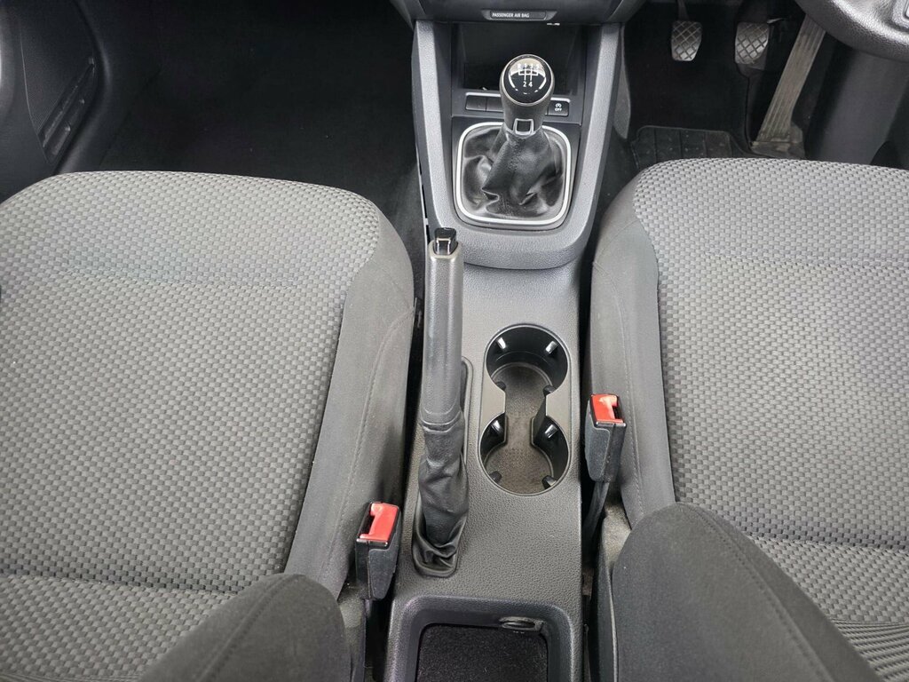Volkswagen Jetta S Silver #27