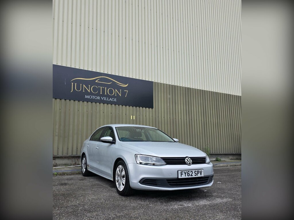 Volkswagen Jetta 1.6 Tdi Bluemotion Tech S Euro 5 Ss Silver
