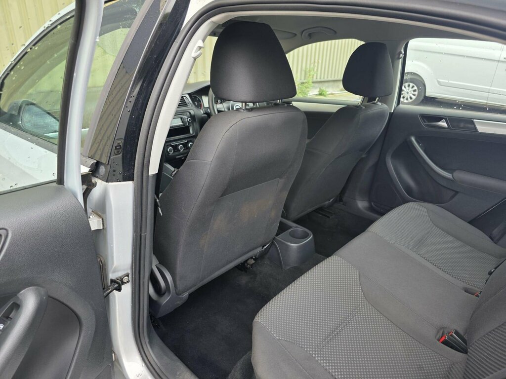 Volkswagen Jetta S Silver #17