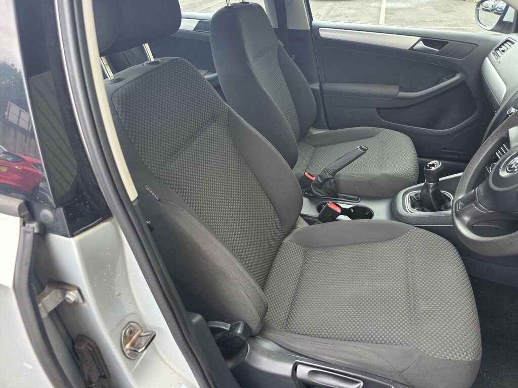 Volkswagen Jetta S Silver #22