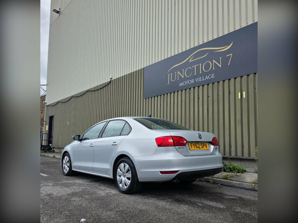 Volkswagen Jetta 1.6 Tdi Bluemotion Tech S Euro 5 Ss Silver #5