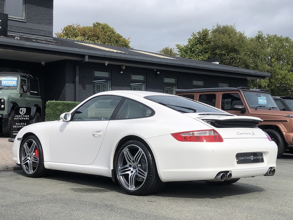 Porsche 911 Red #56