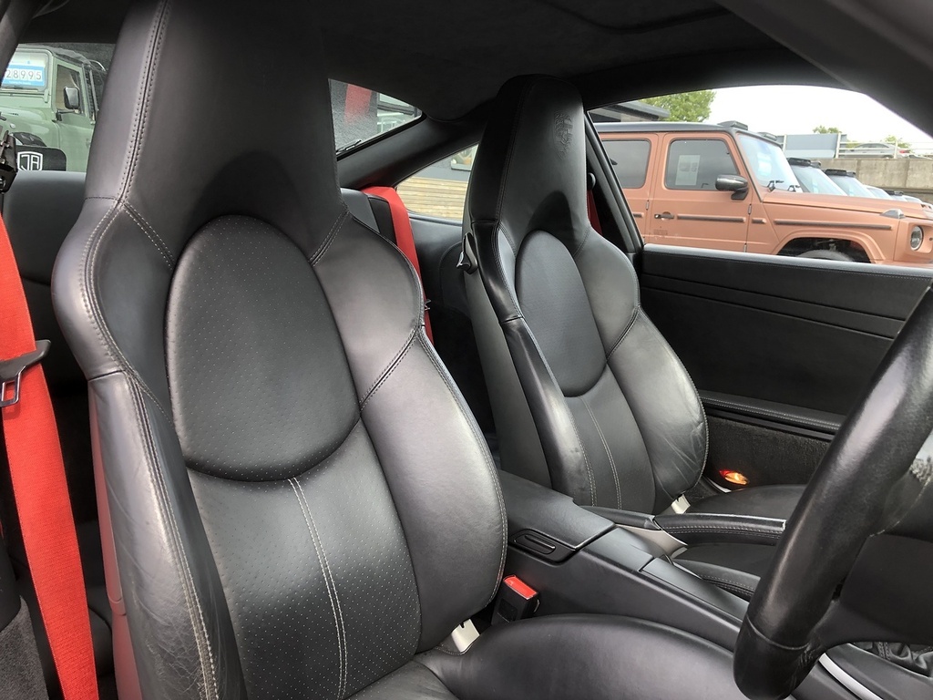 Porsche 911 Red #22