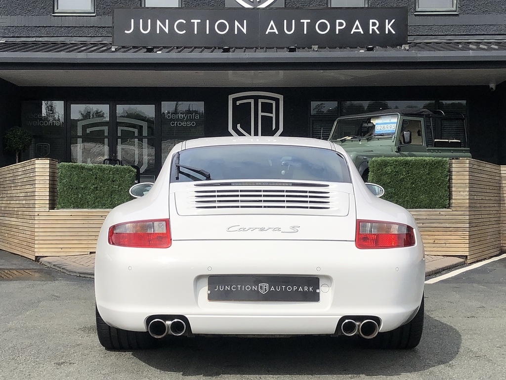 Porsche 911 Red #8