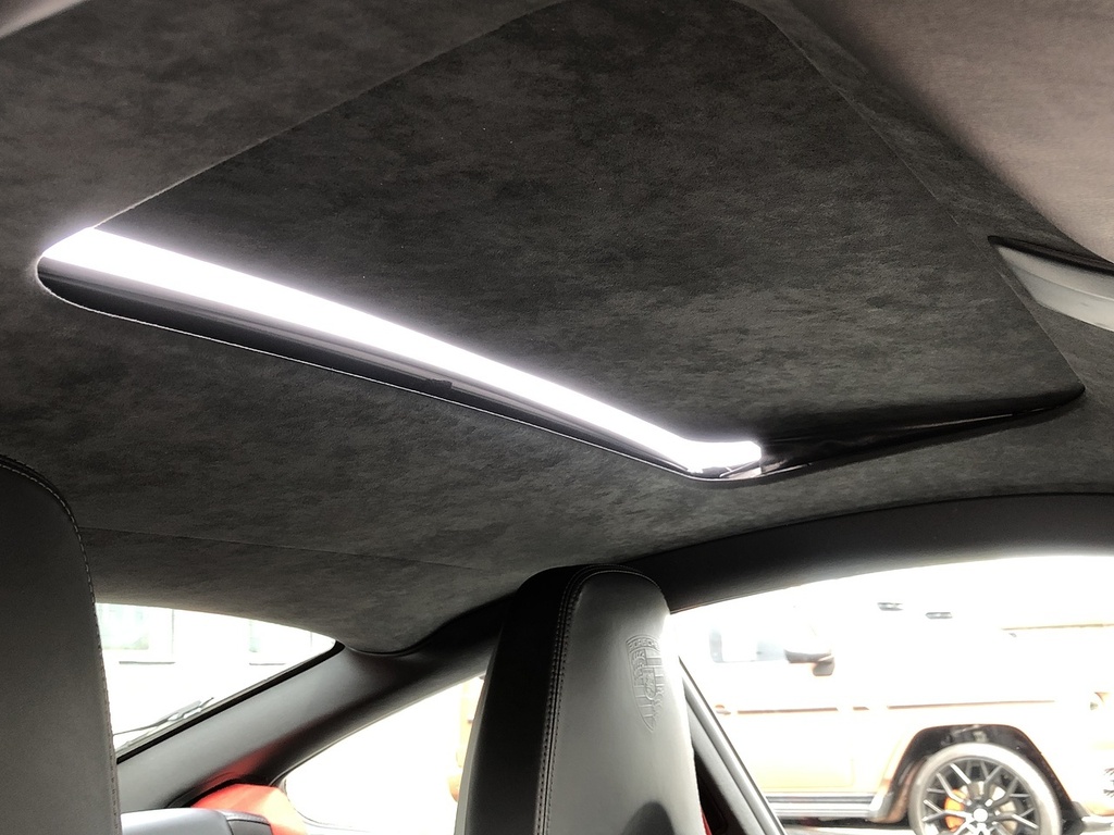 Porsche 911 Red #20