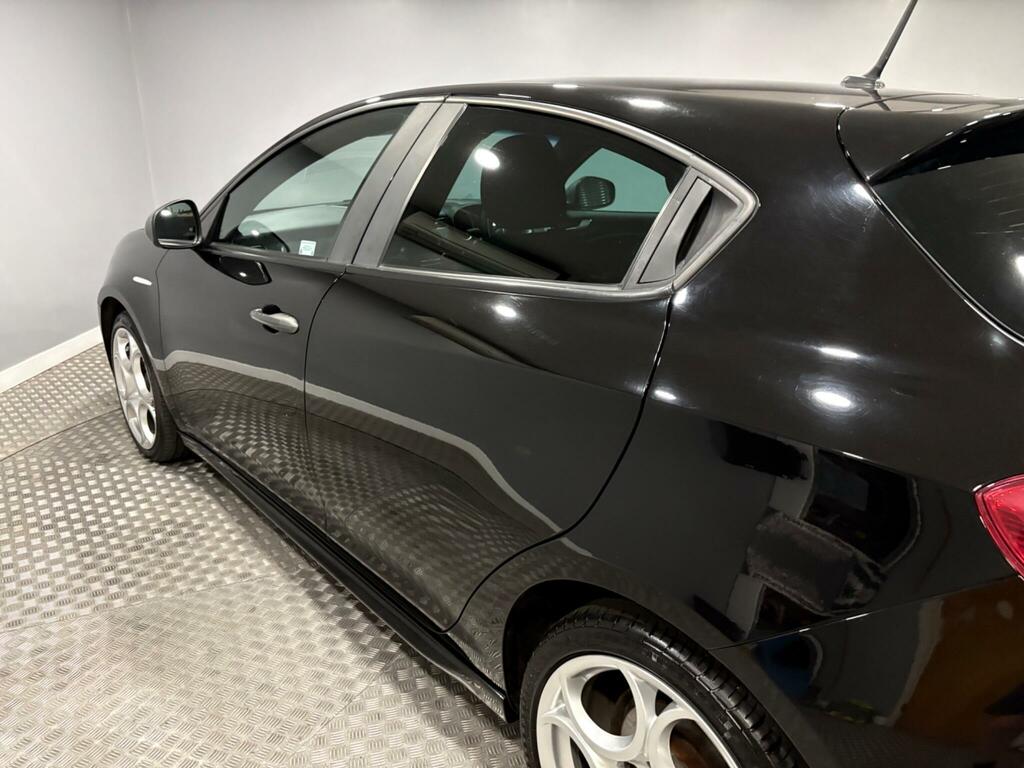 Alfa Romeo Giulietta 1.6 Jtdm White #42
