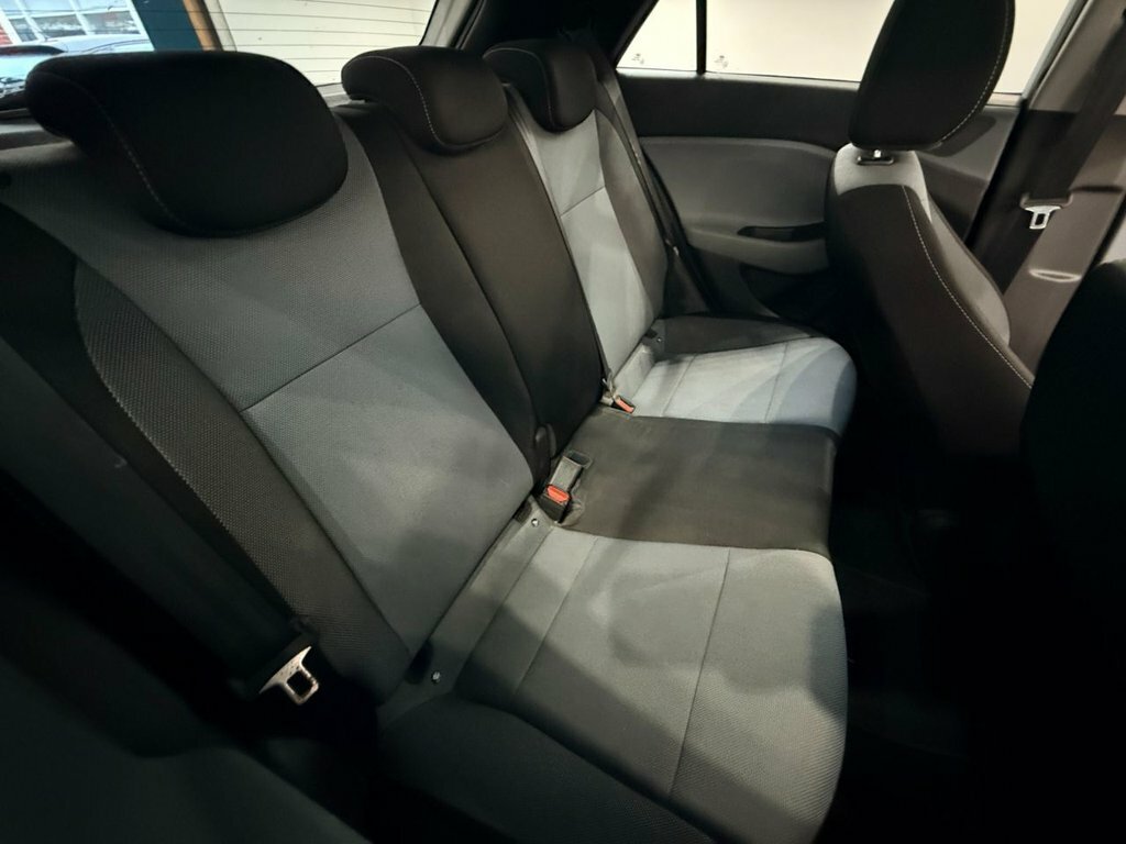 Hyundai I20 Hatchback Silver #12