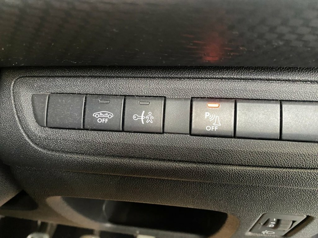 Peugeot 2008 Active Black #22