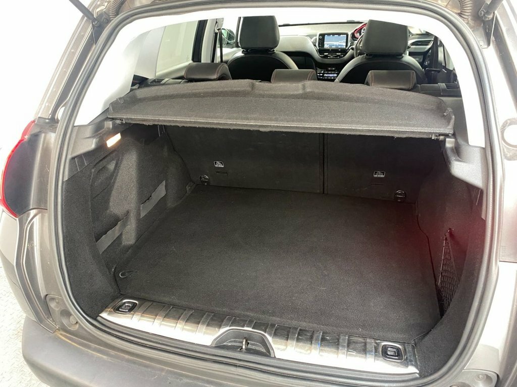 Peugeot 2008 Active Black #28