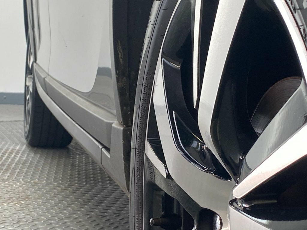 Peugeot 2008 Active Black #30