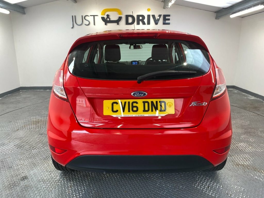 Ford Fiesta 1.3L Zetec Red #4