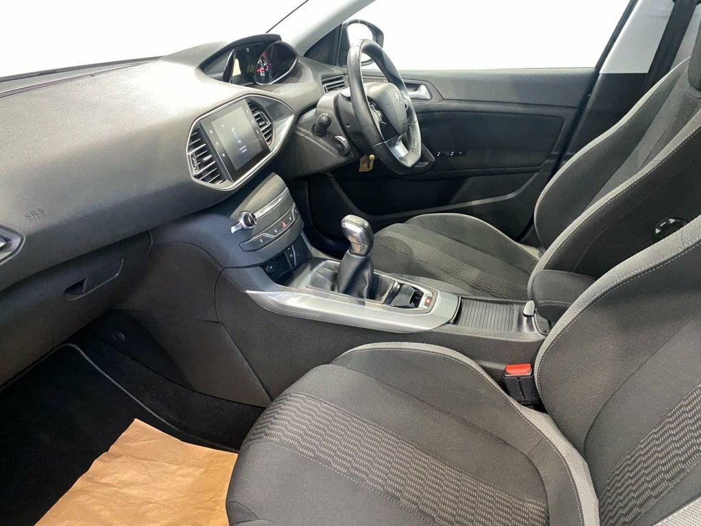 Peugeot 308 1.2 Puretech 130 Active Hatchback Black #25