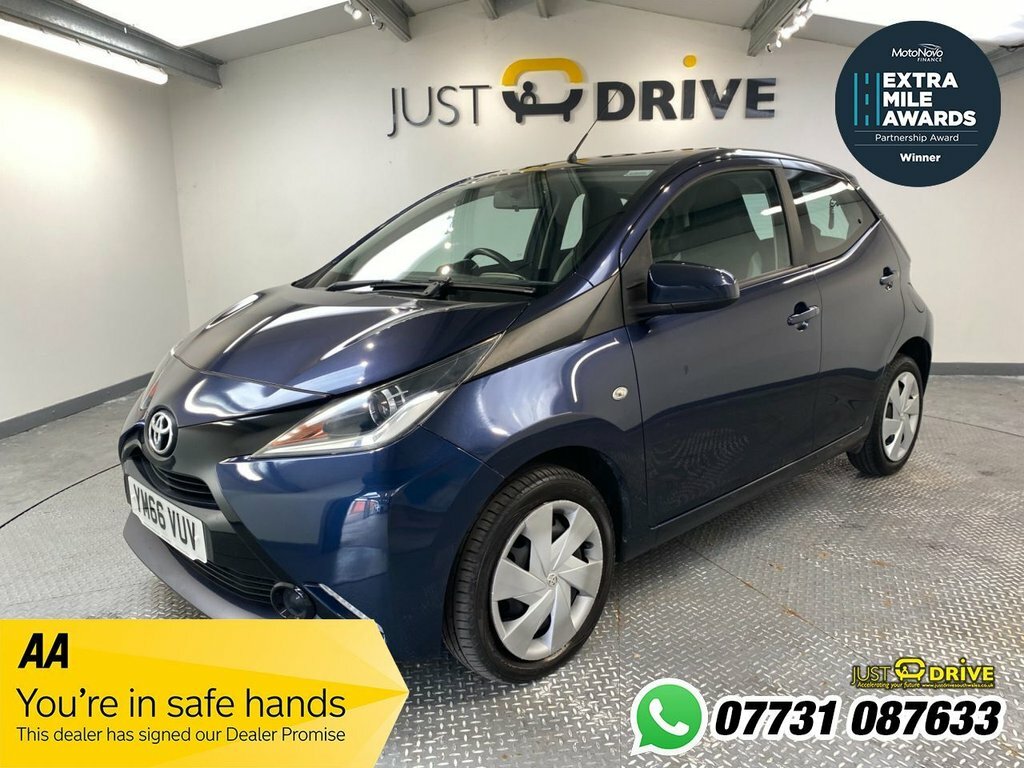 Toyota Aygo 1L X-play Blue