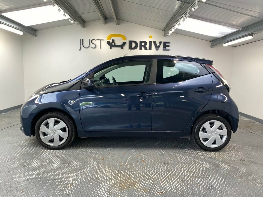 Toyota Aygo 1L X-play Blue #2