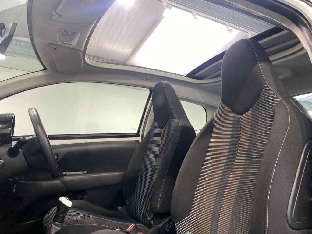Peugeot 108 1.0 Vti Active Top White #22