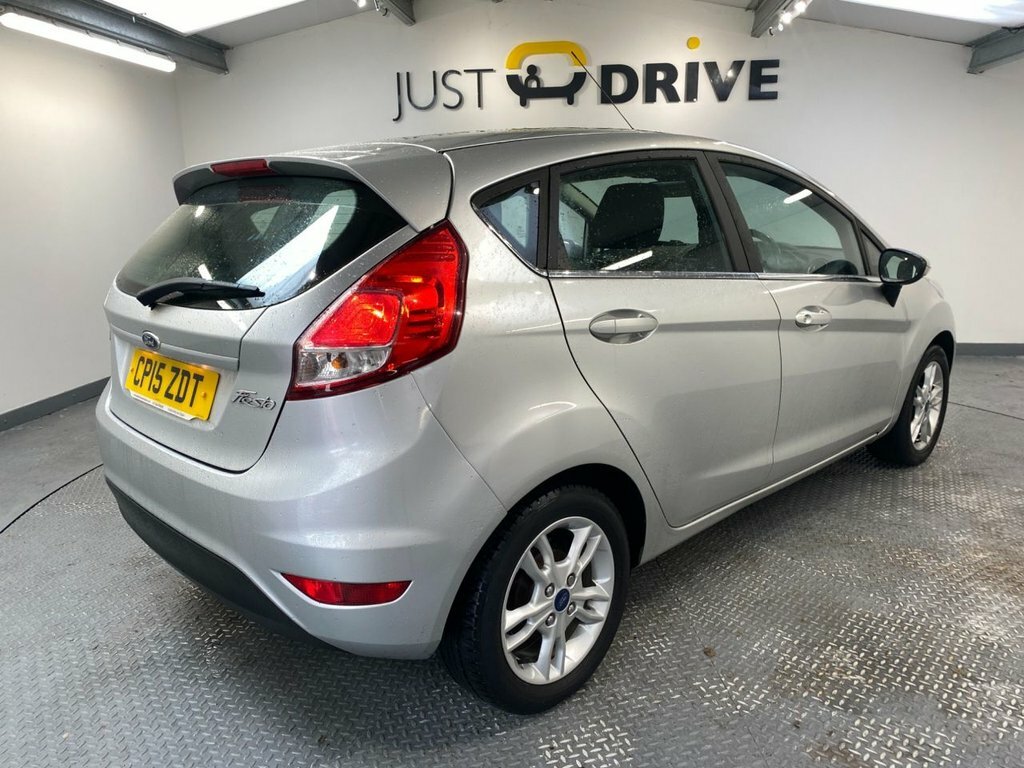 Ford Fiesta 1.3L Zetec Silver #5