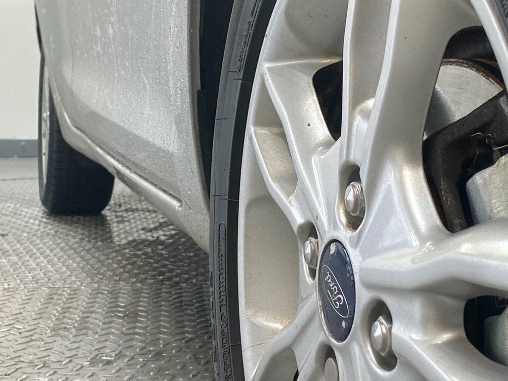 Ford Fiesta 1.25 82 Zetec Blue #26