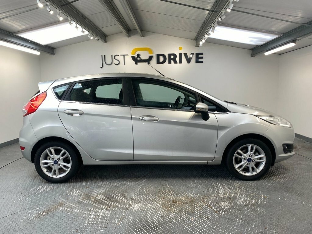 Ford Fiesta 1.3L Zetec Silver #6